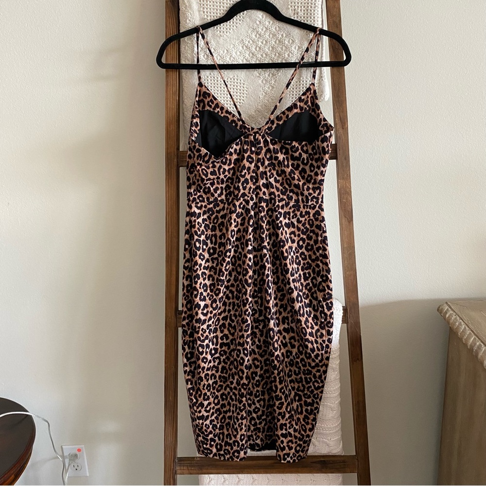 NWOT Likely Brown Leopard Print Front Slit Midi Dress - Picture 4 of 4